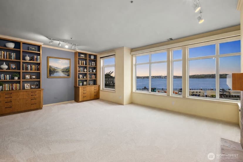 Property photo for 1900 Alaskan Way #316, Seattle photo 8