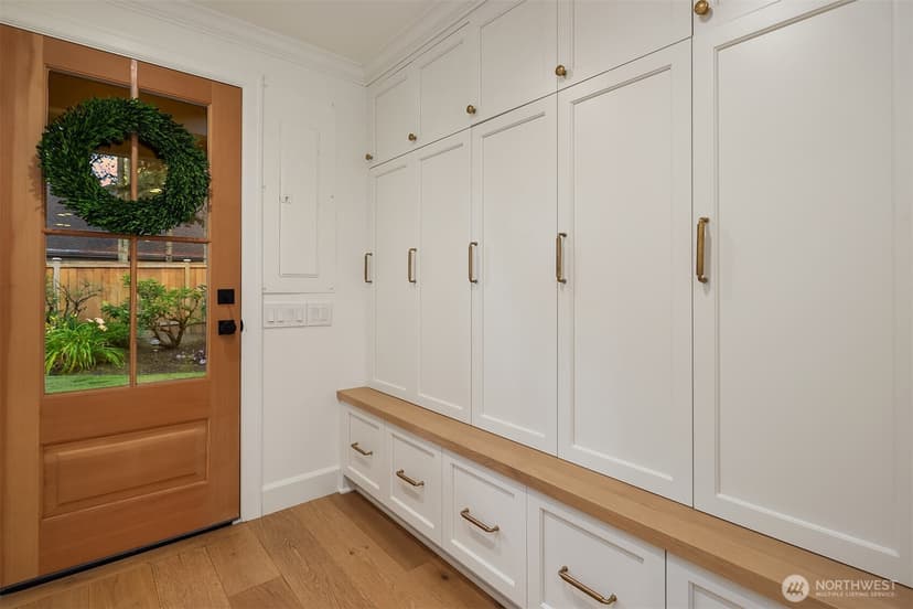 Property photo for 7306 Island Crest Way, Mercer Island photo 15