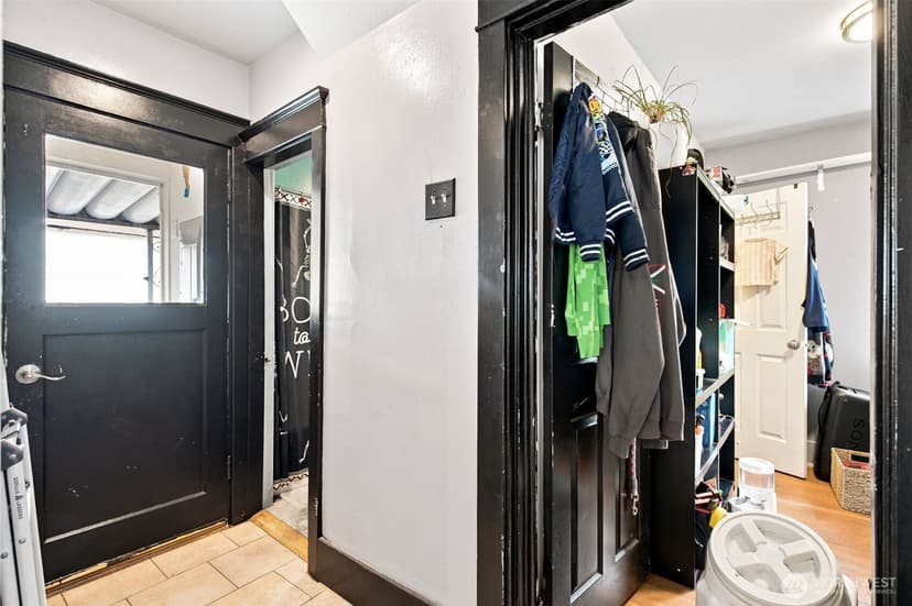 Property photo for 303 S Hartford Avenue, Bremerton photo 15