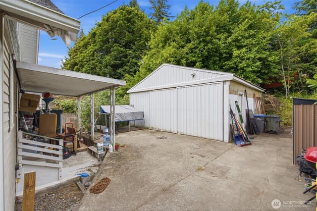 Property photo for 303 S Hartford Avenue, Bremerton photo 5