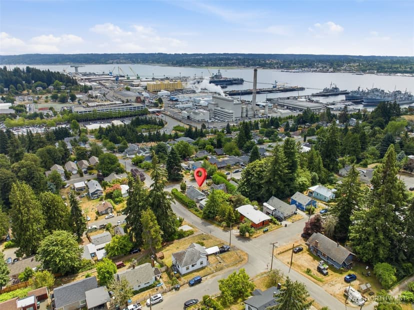 Property photo for 303 S Hartford Avenue, Bremerton photo 2