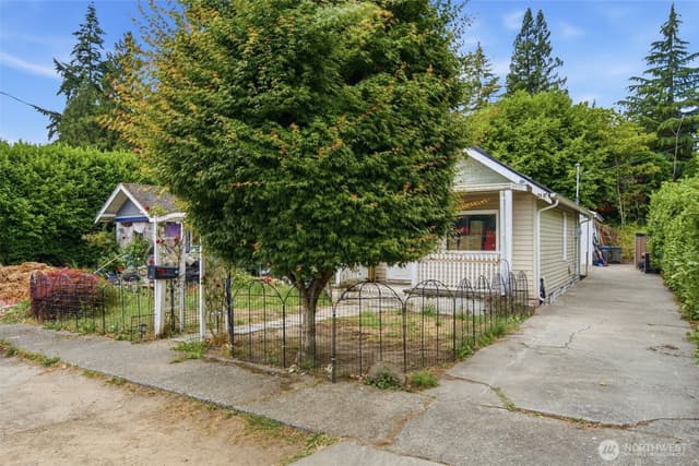 Property photo for 303 S Hartford Avenue, Bremerton photo 3