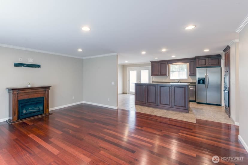 Property photo for 5207 Erlands Point Road NW, Bremerton photo 17