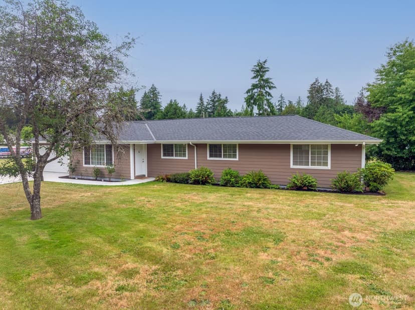 Property photo for 5207 Erlands Point Road NW, Bremerton photo 3