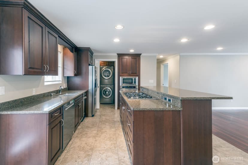 Property photo for 5207 Erlands Point Road NW, Bremerton photo 12