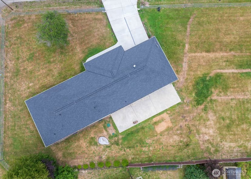Property photo for 5207 Erlands Point Road NW, Bremerton photo 6