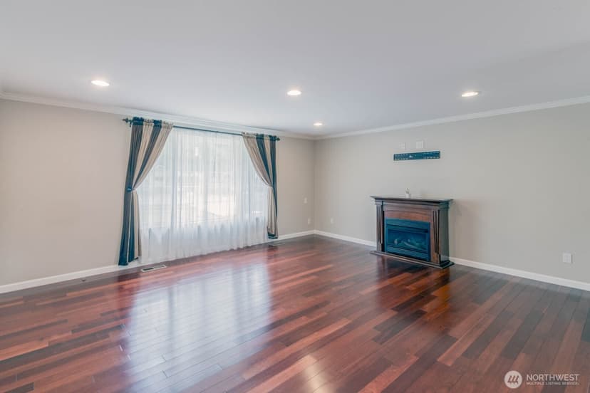 Property photo for 5207 Erlands Point Road NW, Bremerton photo 16
