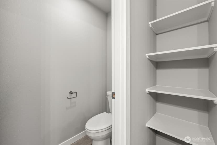 Property photo for 16823 Alder Way #K5, Lynnwood photo 32