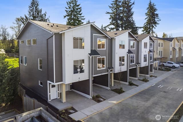 Property photo for 16823 Alder Way #K5, Lynnwood photo 4