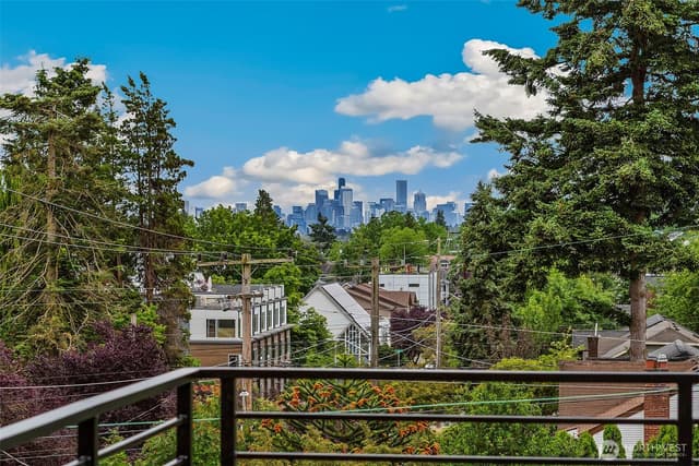 Property photo for 9815 Linden Avenue N, Seattle photo 4