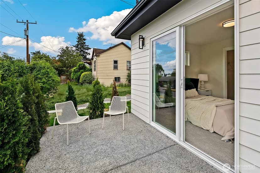Property photo for 9815 Linden Avenue N, Seattle photo 22