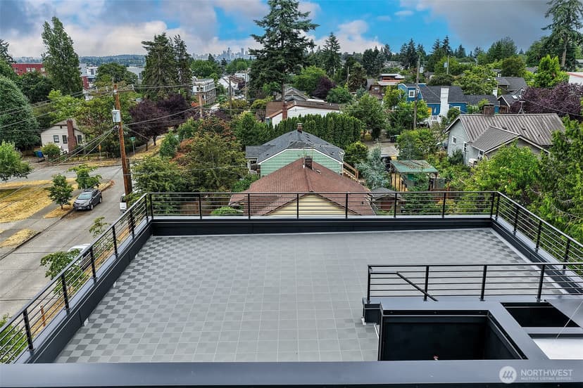 Property photo for 9815 Linden Avenue N, Seattle photo 3