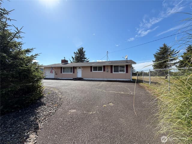 Property photo for 655 Canal Drive NE, Ocean Shores photo 2