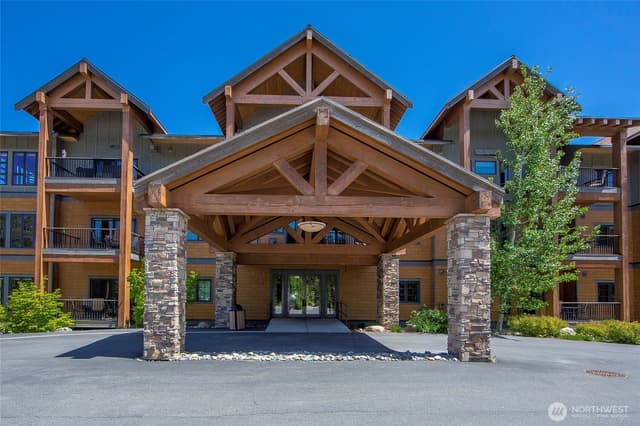 Property photo for 3770 Suncadia Trail #108, Cle Elum photo 2