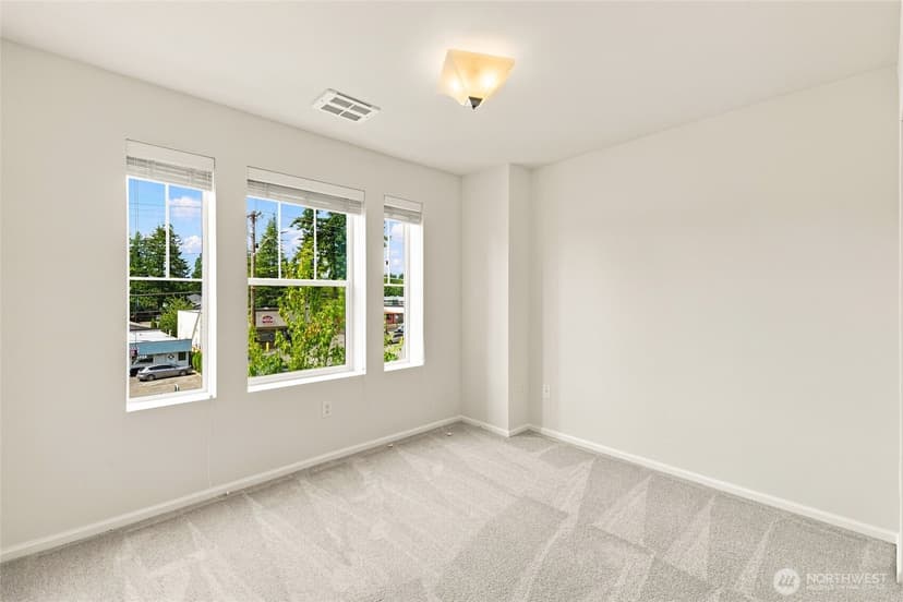 Property photo for 11208 19TH Drive SE, Everett photo 5
