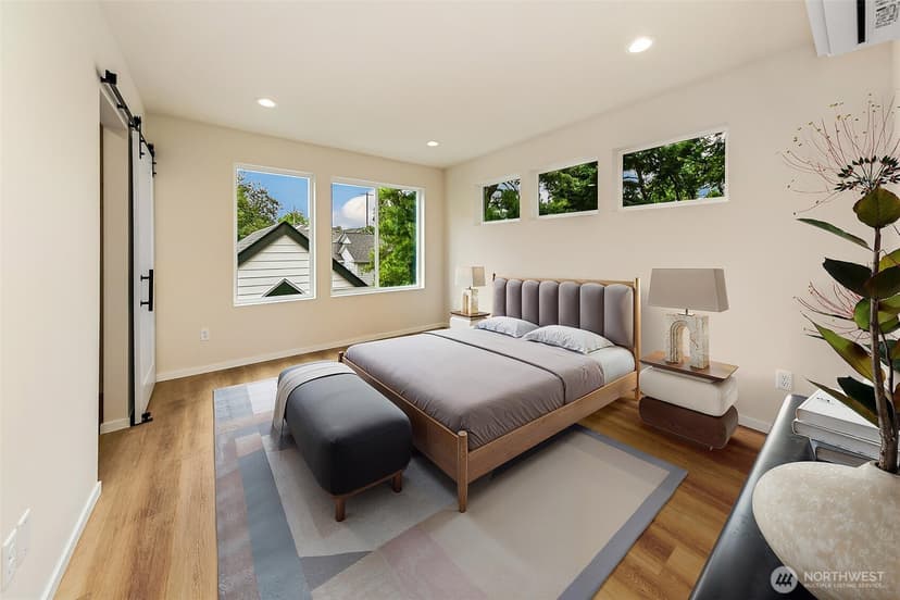 Property photo for 9813 Linden Avenue N, Seattle photo 10