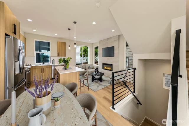 Property photo for 9813 Linden Avenue N, Seattle photo 3