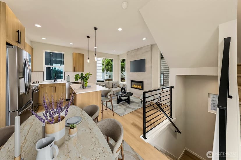 Property photo for 9813 Linden Avenue N, Seattle photo 3