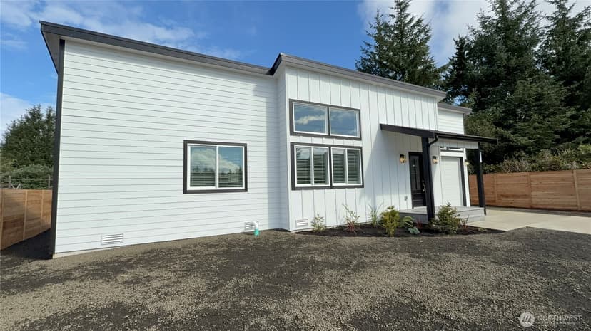 Property photo for 955 Tonquin Avenue SW, Ocean Shores photo 2