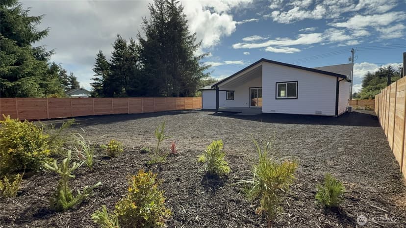 Property photo for 955 Tonquin Avenue SW, Ocean Shores photo 27