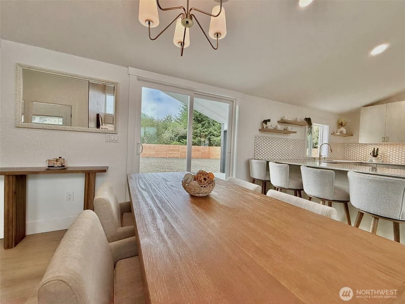 Property photo for 955 Tonquin Avenue SW, Ocean Shores photo 8