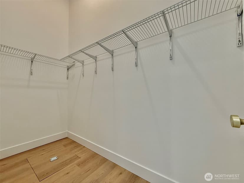 Property photo for 955 Tonquin Avenue SW, Ocean Shores photo 18