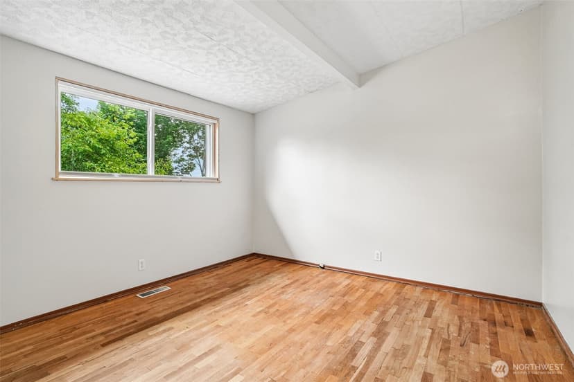 Property photo for 23804 7th Avenue W, Bothell photo 19