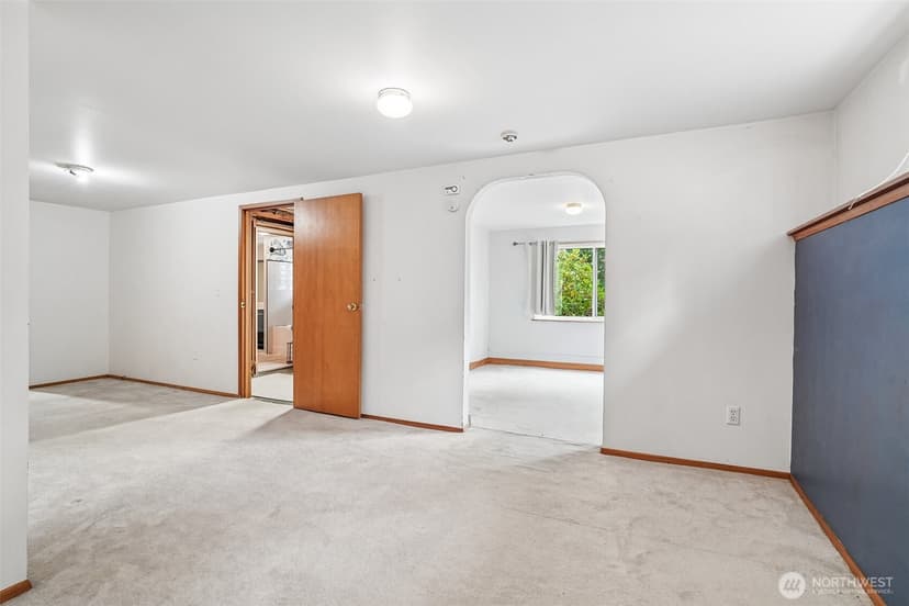 Property photo for 23804 7th Avenue W, Bothell photo 32