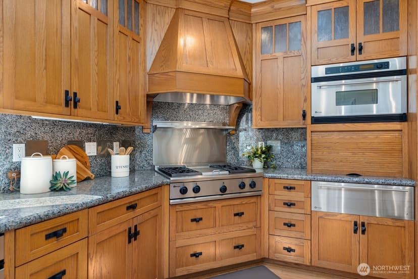 Property photo for 4155 212th Way SE, Sammamish photo 9