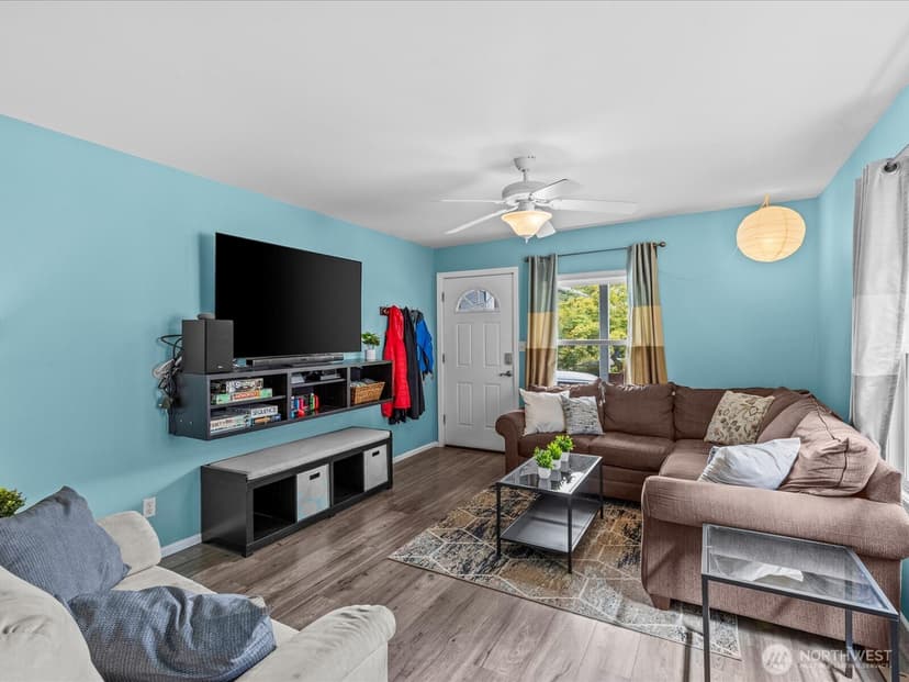 Property photo for 1715 26th Avenue S, Seattle photo 11