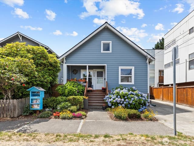 Property photo for 1715 26th Avenue S, Seattle photo 5
