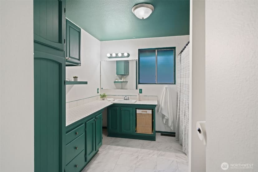 Property photo for 9125 Central Valley Road NE, Bremerton photo 17