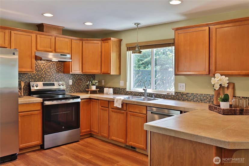 Property photo for 2591 Hillis Drive, Langley photo 8