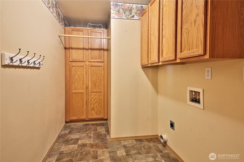 Property photo for 2591 Hillis Drive, Langley photo 26