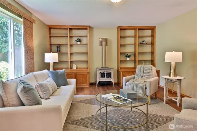 Property photo for 2591 Hillis Drive, Langley photo 3