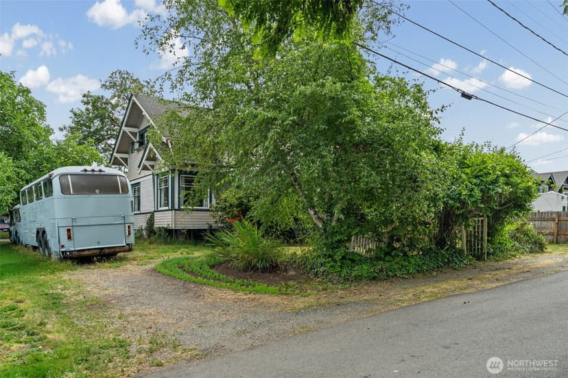 Property photo for 4049 S 128th Street, Tukwila photo 24