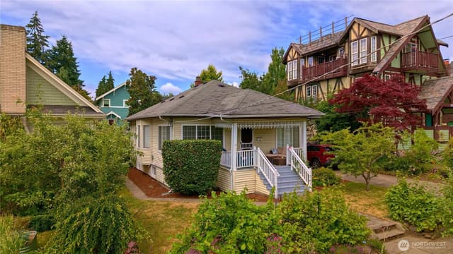 Property photo for 4017 Corliss Avenue N, Seattle