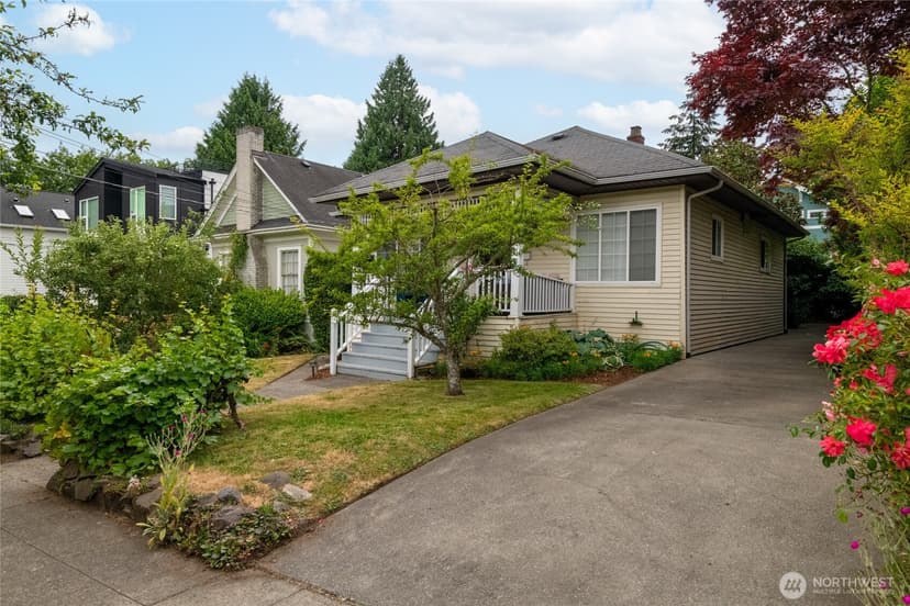 Property photo for 4017 Corliss Avenue N, Seattle photo 30