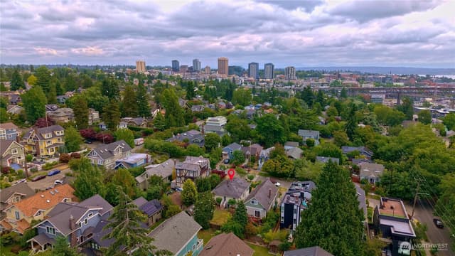Property photo for 4017 Corliss Avenue N, Seattle photo 4