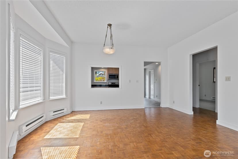 Property photo for 4017 Corliss Avenue N, Seattle photo 14