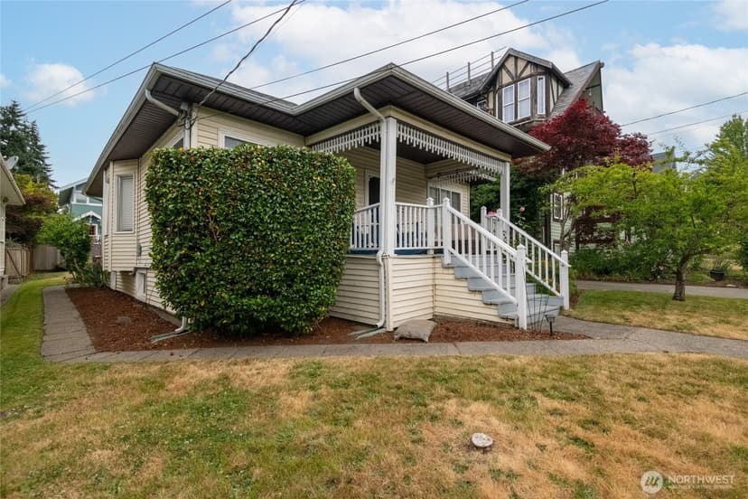 Property photo for 4017 Corliss Avenue N, Seattle photo 29