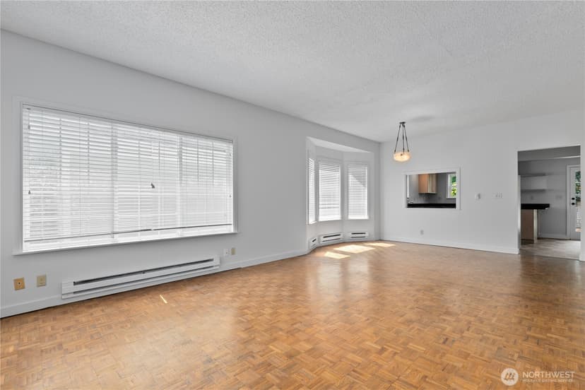 Property photo for 4017 Corliss Avenue N, Seattle photo 13