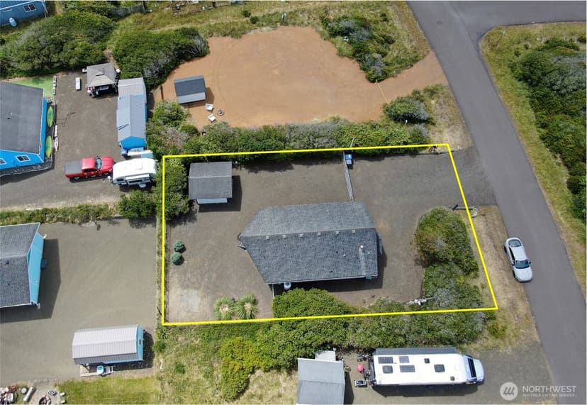 Property photo for 425 N Portal Loop SW, Ocean Shores photo 25