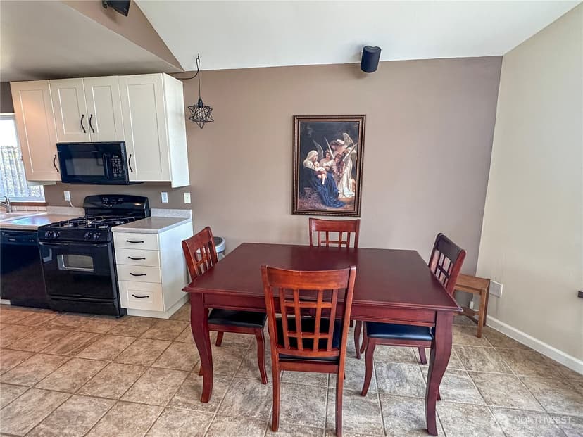 Property photo for 425 N Portal Loop SW, Ocean Shores photo 10