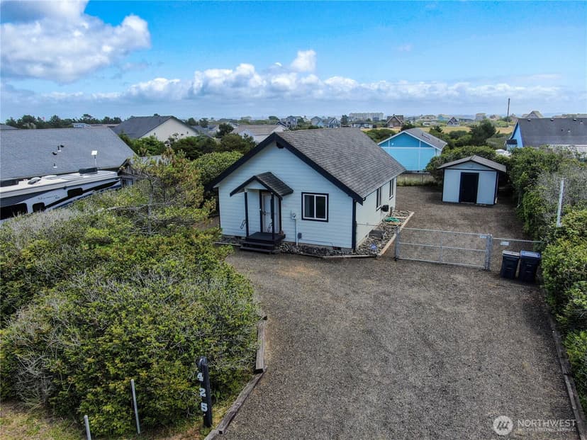 Property photo for 425 N Portal Loop SW, Ocean Shores photo 37