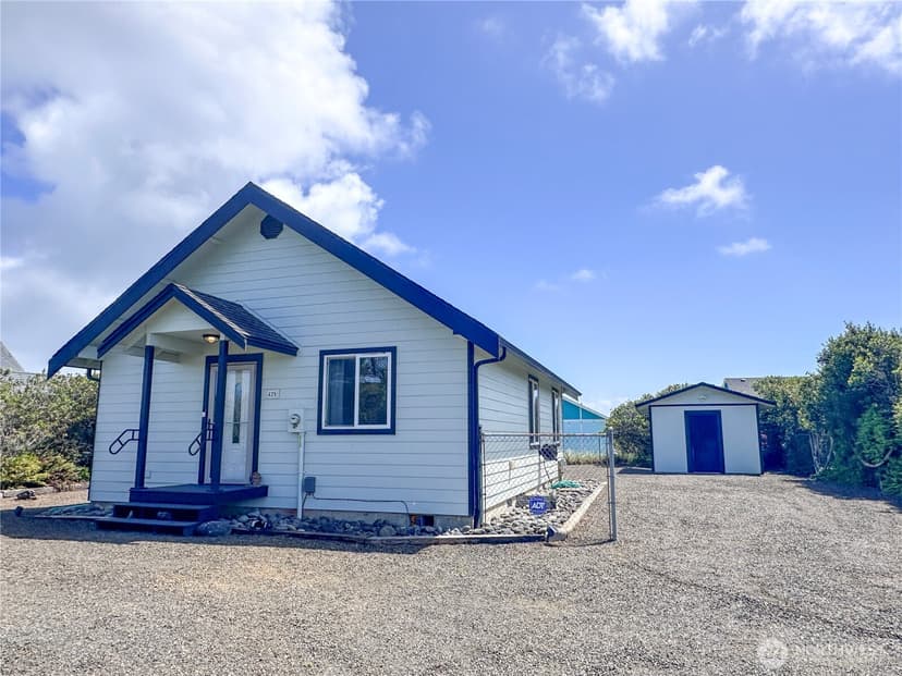 Property photo for 425 N Portal Loop SW, Ocean Shores photo 2