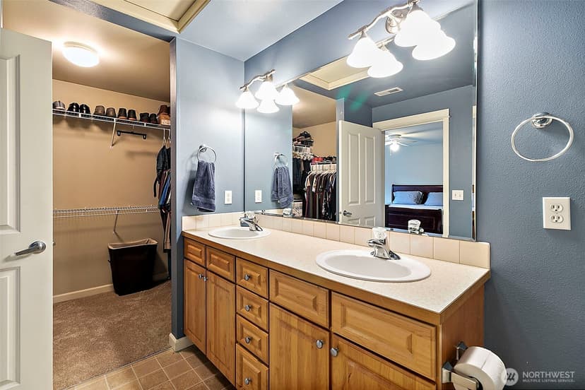 Property photo for 10700 SE 260th Street #M102, Kent photo 27