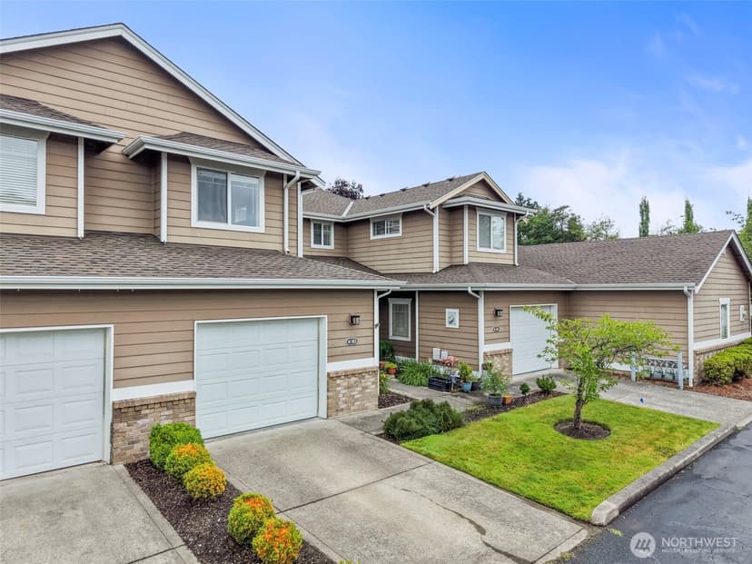 Property photo for 10700 SE 260th Street #M102, Kent photo 3