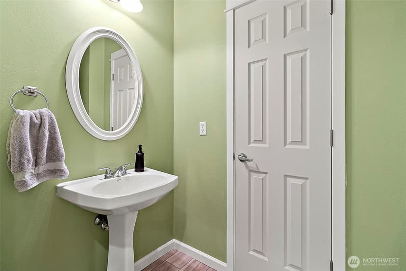 Property photo for 10700 SE 260th Street #M102, Kent photo 6