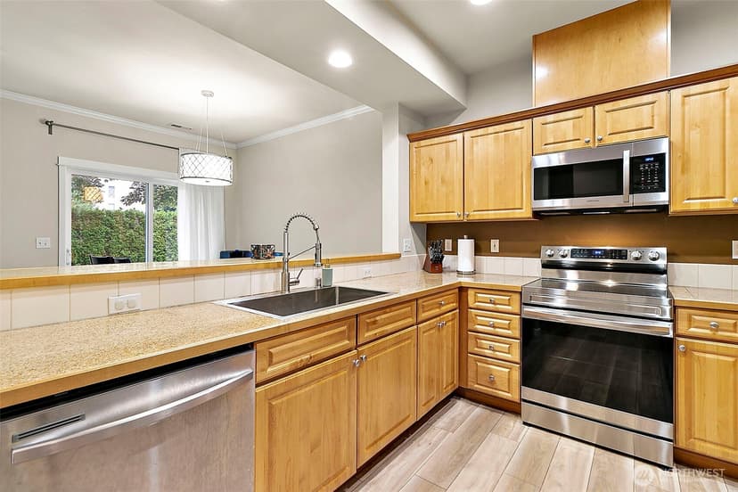 Property photo for 10700 SE 260th Street #M102, Kent photo 8